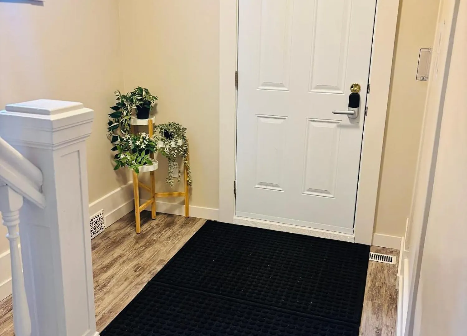 Main Floor 1 Bedroom Suite With Parking 卡加利